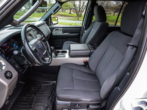 Used 2017 Ford Expedition EL XLT image 33