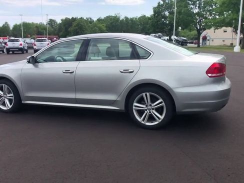 Used 2014 Volkswagen Passat TDI SE FWD image 6