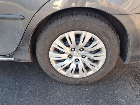 Used 2012 Toyota Camry LE image 21