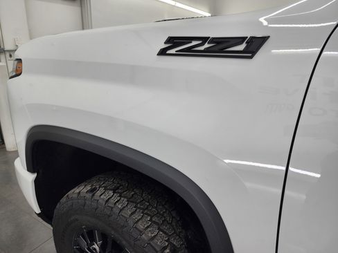 Used 2024 Chevrolet Silverado 2500 LT w/ Z71 Sport Edition image 38