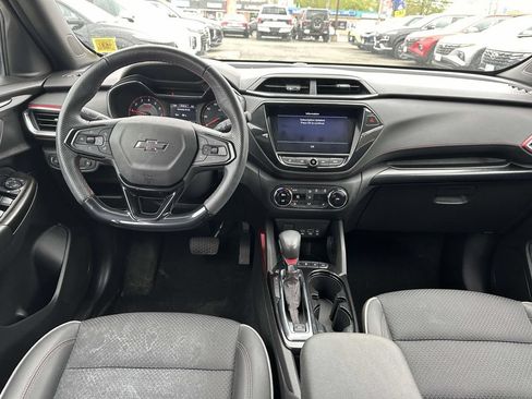 Used 2023 Chevrolet TrailBlazer RS w/ Convenience Package AWD/4WD image 12