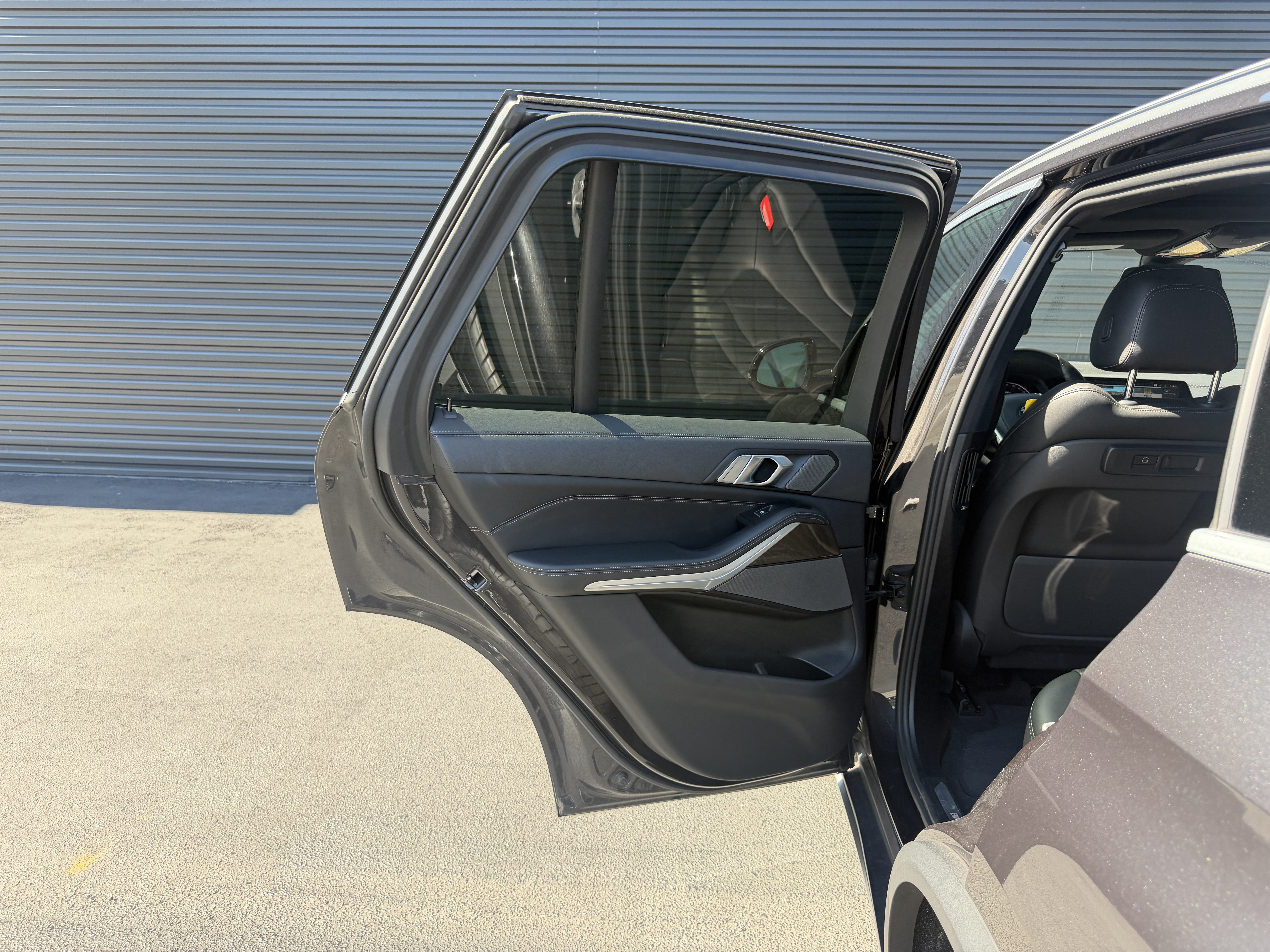 Used 2023 BMW X5 xDrive40i w/ Premium Package AWD/4WD image 18