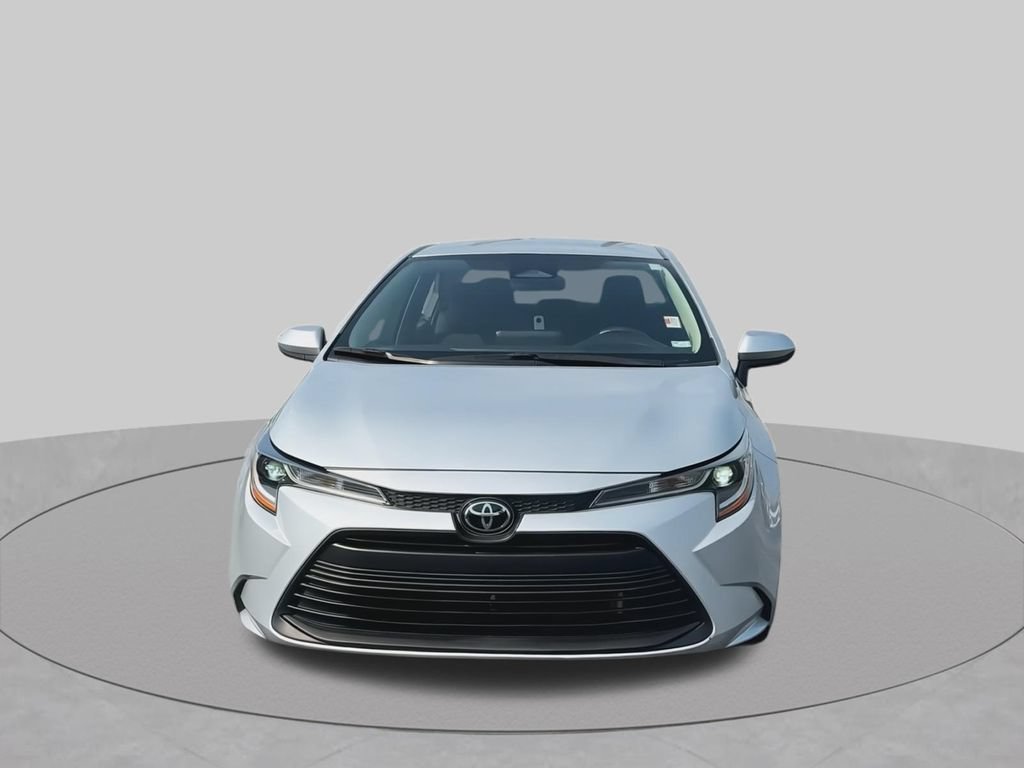 Used 2024 Toyota Corolla LE FWD image 3