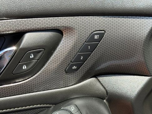 Used 2023 Chevrolet Traverse Premier AWD/4WD image 10