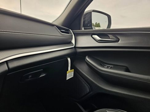 New 2025 Jeep Grand Cherokee L Altitude image 25