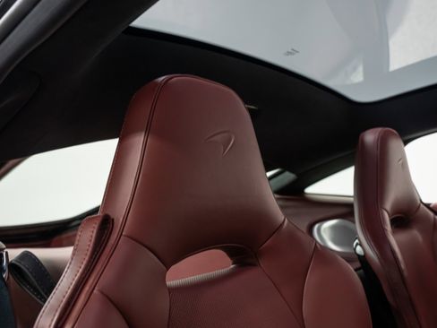 Used 2023 McLaren GT image 49