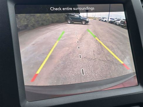 Used 2019 Jeep Cherokee Trailhawk w/ Cold Weather Group image 28