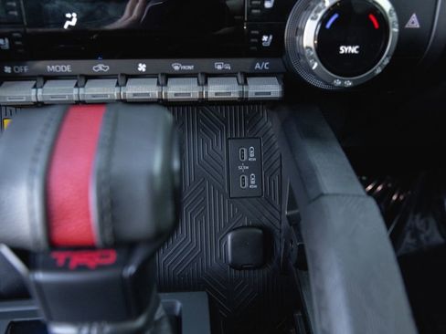 Used 2025 Toyota Tacoma TRD Pro AWD/4WD image 23