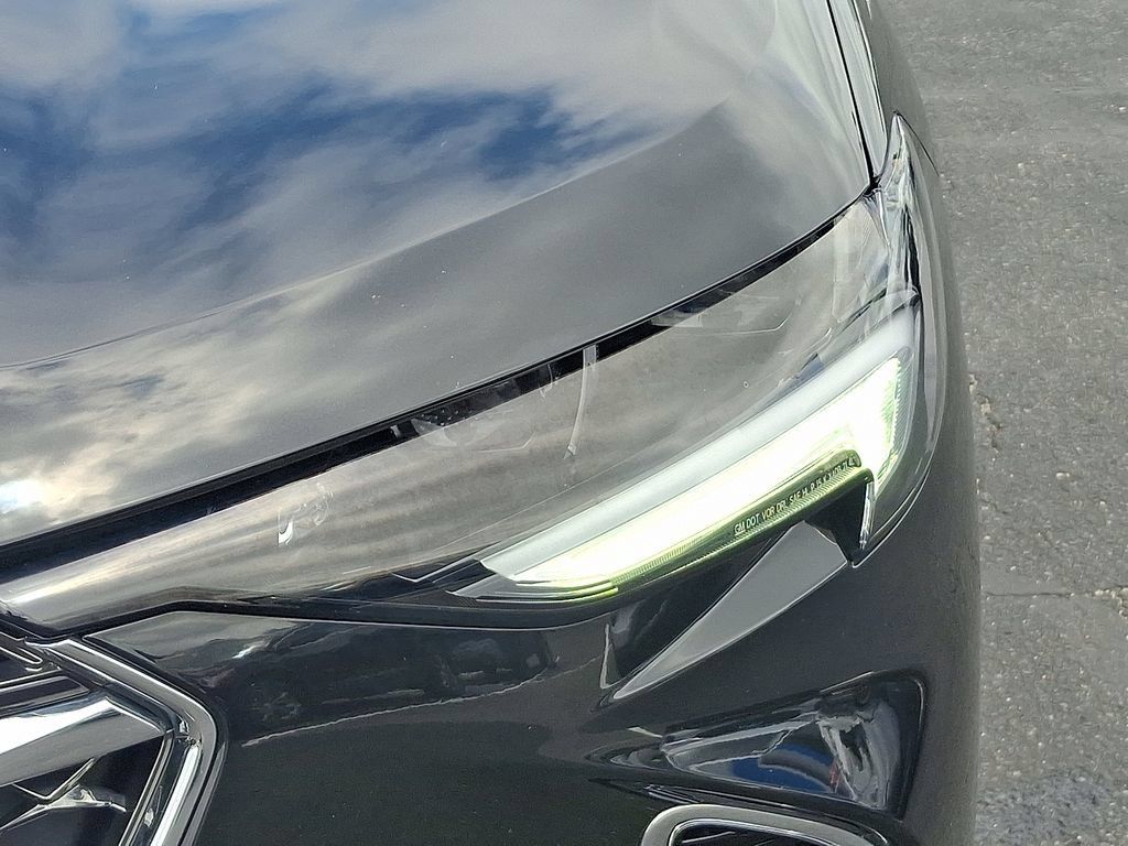 Certified 2023 Buick Envision Avenir AWD/4WD image 9