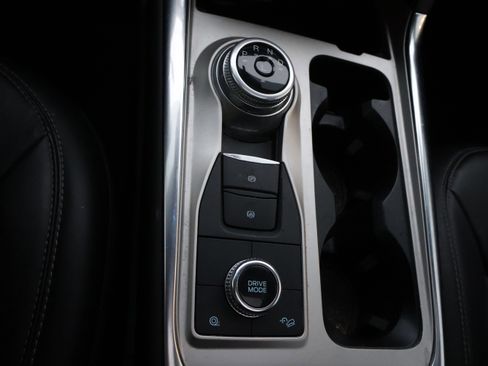 Used 2022 Ford Explorer XLT w/ Equipment Group 202A image 32