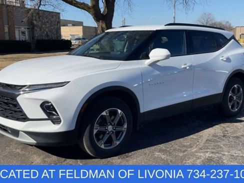 Certified 2024 Chevrolet Blazer LT w/ Convenience Package image 4