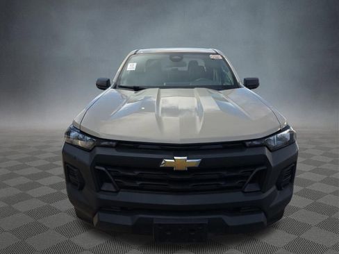 Used 2023 Chevrolet Colorado W/T image 2