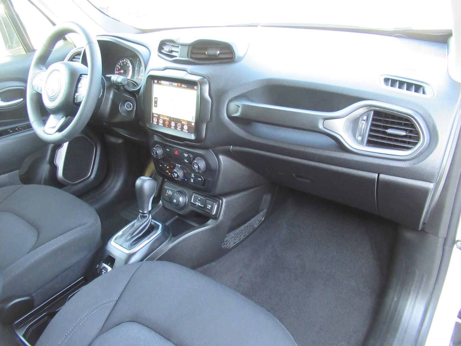 Certified 2023 Jeep Renegade Latitude AWD/4WD image 11