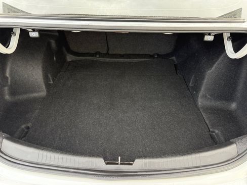 Used 2017 Chevrolet Malibu LT w/ Leather Package image 17