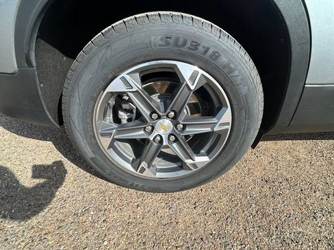 Used 2025 Chevrolet Blazer LT AWD/4WD image 8