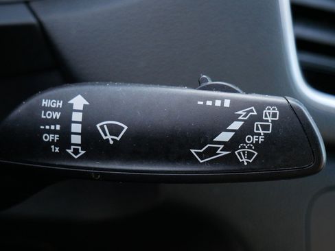 Used 2017 Audi Q3 2.0T Premium Plus w/ Premium Plus Package image 31