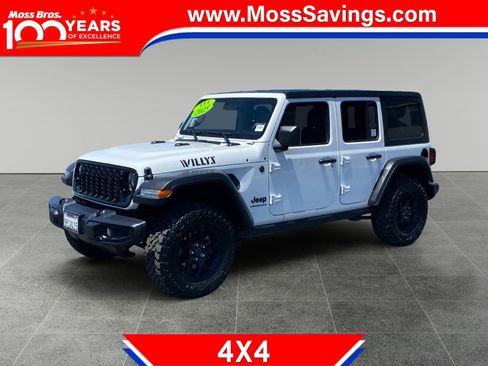 Used 2025 Jeep Wrangler Unlimited Sport AWD/4WD image 1