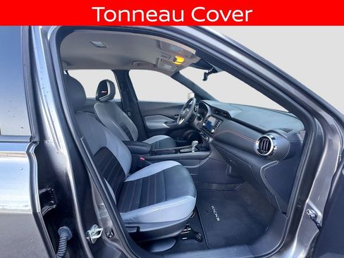Used 2024 Nissan Kicks SR w/ SR Premium Package FWD image 30