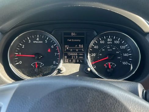 Used 2012 Nissan Rogue SV AWD/4WD image 16