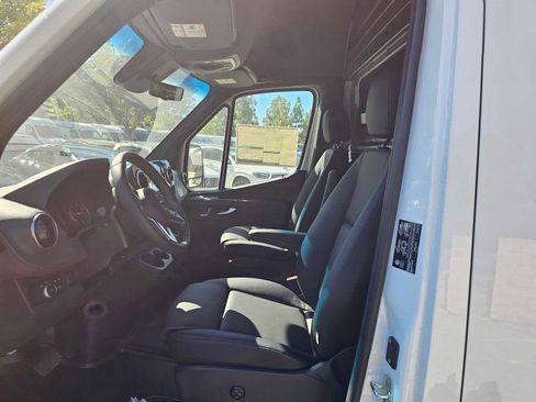 Used 2024 Mercedes-Benz Sprinter 3500 image 20
