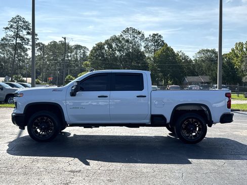 Used 2025 Chevrolet Silverado 2500 Custom w/ Custom Value Package AWD/4WD image 4