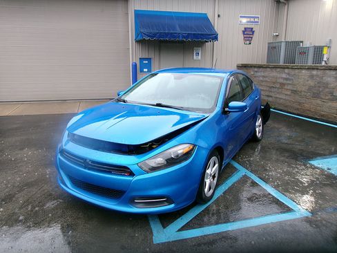 Used 2016 Dodge Dart SXT image 1
