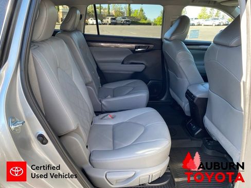 Used 2021 Toyota Highlander Platinum AWD/4WD image 20