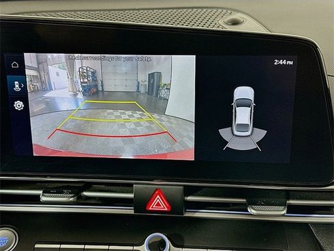 Used 2023 Hyundai Elantra Limited w/ Cargo Package image 18