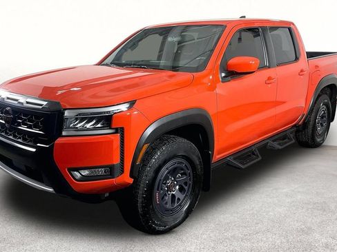 Used 2025 Nissan Frontier PRO-4X AWD/4WD image 13