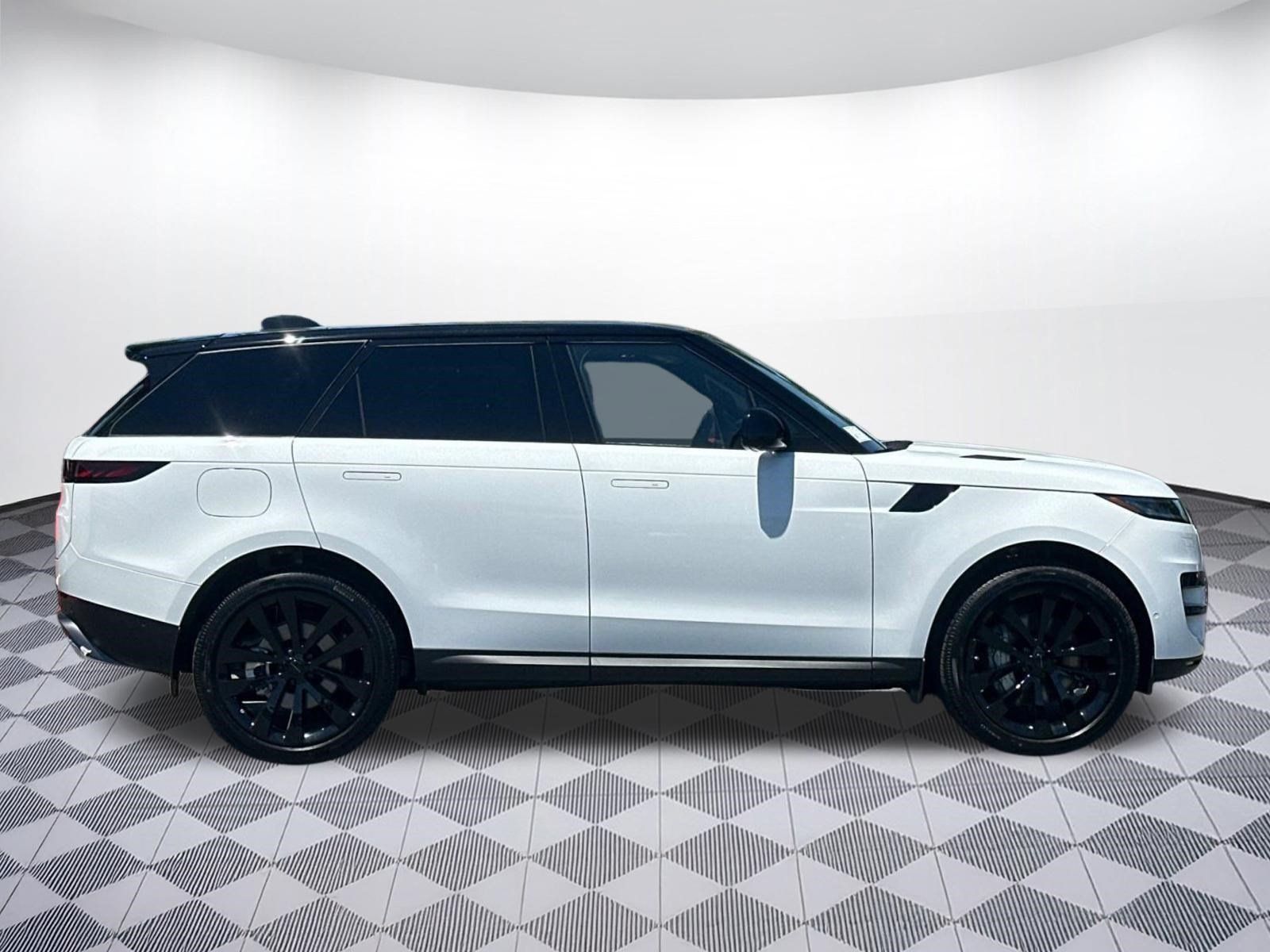 New 2026 Land Rover Range Rover Sport SE AWD/4WD image 6