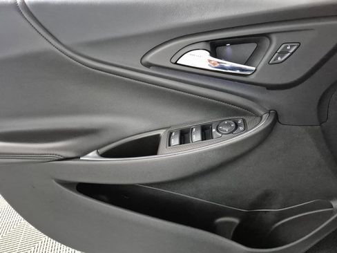 Used 2017 Chevrolet Malibu LT w/ Leather Package image 13