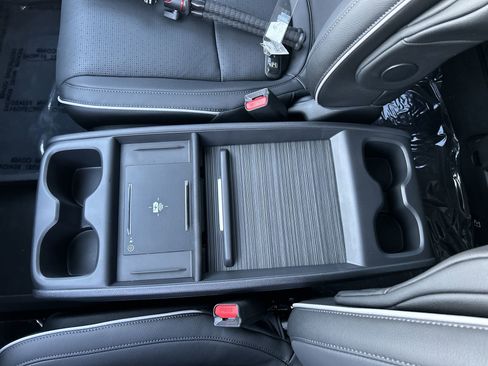 New 2026 Honda Odyssey Elite image 23
