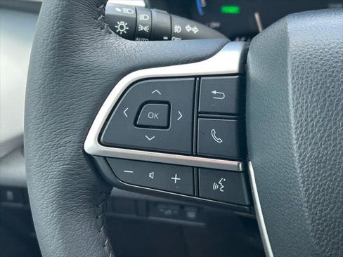 Certified 2026 Toyota Sienna XLE FWD image 38