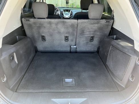 Used 2017 Chevrolet Equinox LT FWD image 14