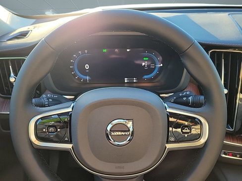 New 2024 Volvo XC60 T8 Ultimate w/ Protection Package Premier image 16