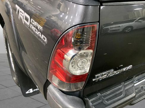 Used 2012 Toyota Tacoma 4x4 Double Cab w/ TRD Off-Road Pkg image 28