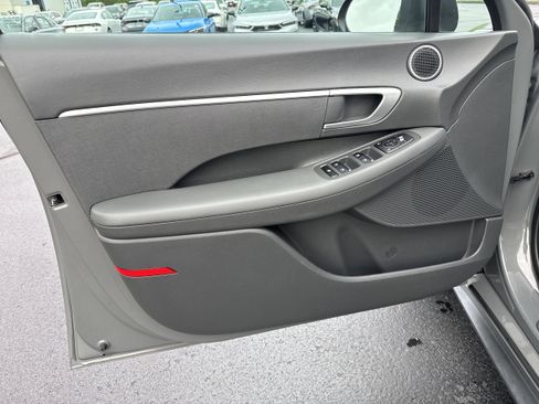 Used 2021 Hyundai Sonata SE FWD image 4