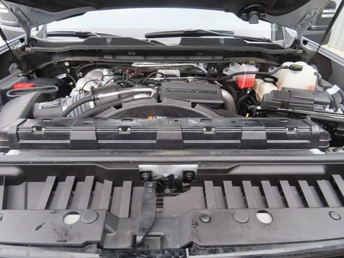 Used 2024 Chevrolet Silverado 2500 ZR2 w/ Technology Package AWD/4WD image 14