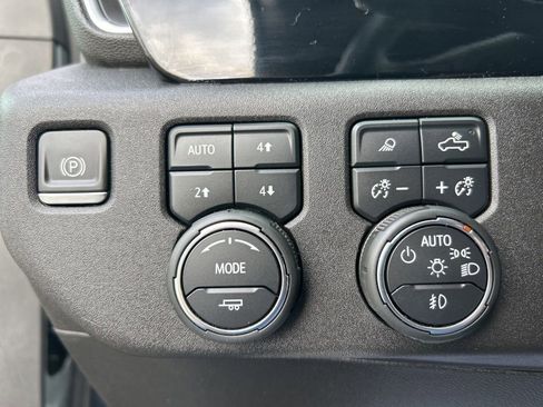 Used 2024 Chevrolet Silverado 2500 LT w/ All Star Edition image 23