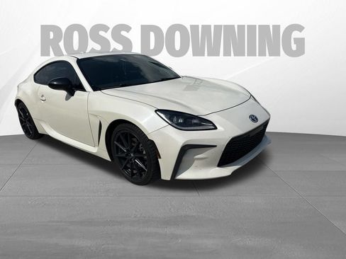 Used 2023 Toyota GR86 Premium RWD image 3