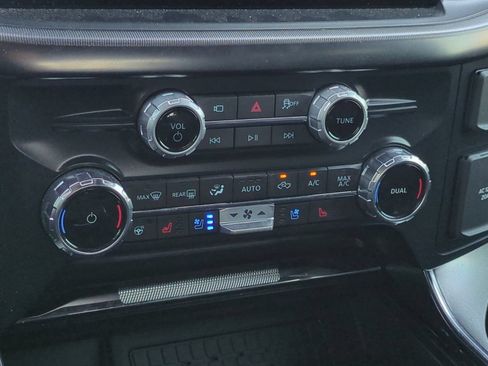 Used 2025 Ford F150 Platinum AWD/4WD image 30
