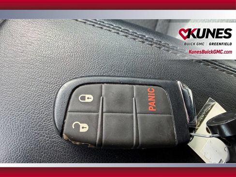 Used 2024 Jeep Compass Latitude AWD/4WD image 15
