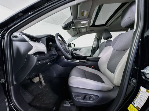 Certified 2025 Toyota RAV4 XLE w/ Convenience Package AWD/4WD image 20
