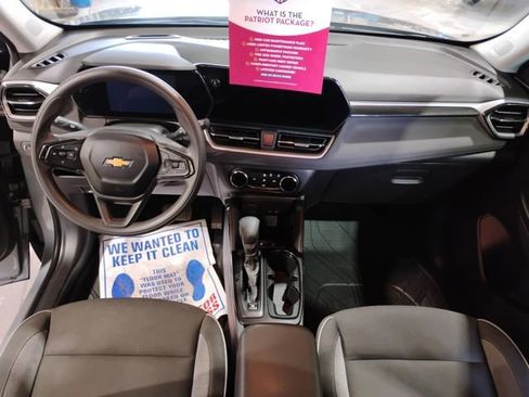 Used 2024 Chevrolet TrailBlazer LS w/ LS Convenience Package image 19