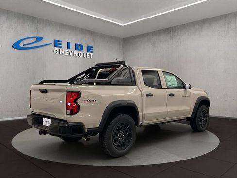 New 2026 Chevrolet Colorado Trail Boss w/ Midnight Edition AWD/4WD image 5