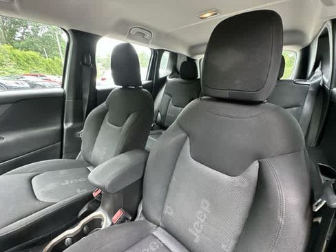 Used 2016 Jeep Renegade Sport w/ Power & Air Group FWD image 13