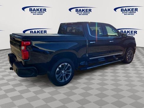 Used 2024 Chevrolet Silverado 1500 High Country image 4