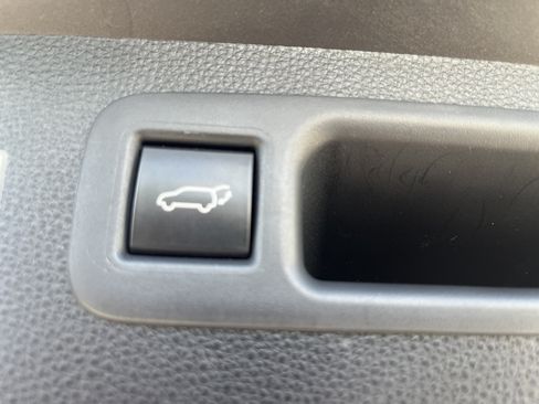 Used 2021 Toyota Highlander Platinum AWD/4WD image 13