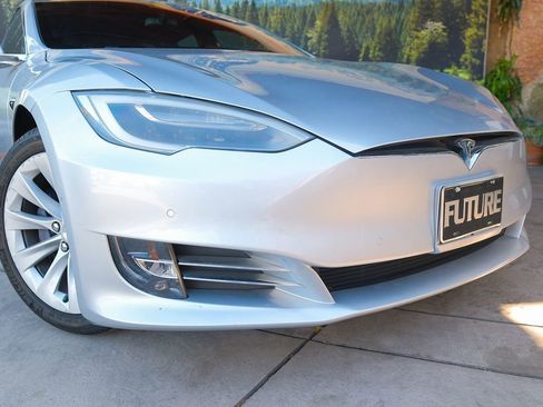 Used 2018 Tesla Model S 75D image 7