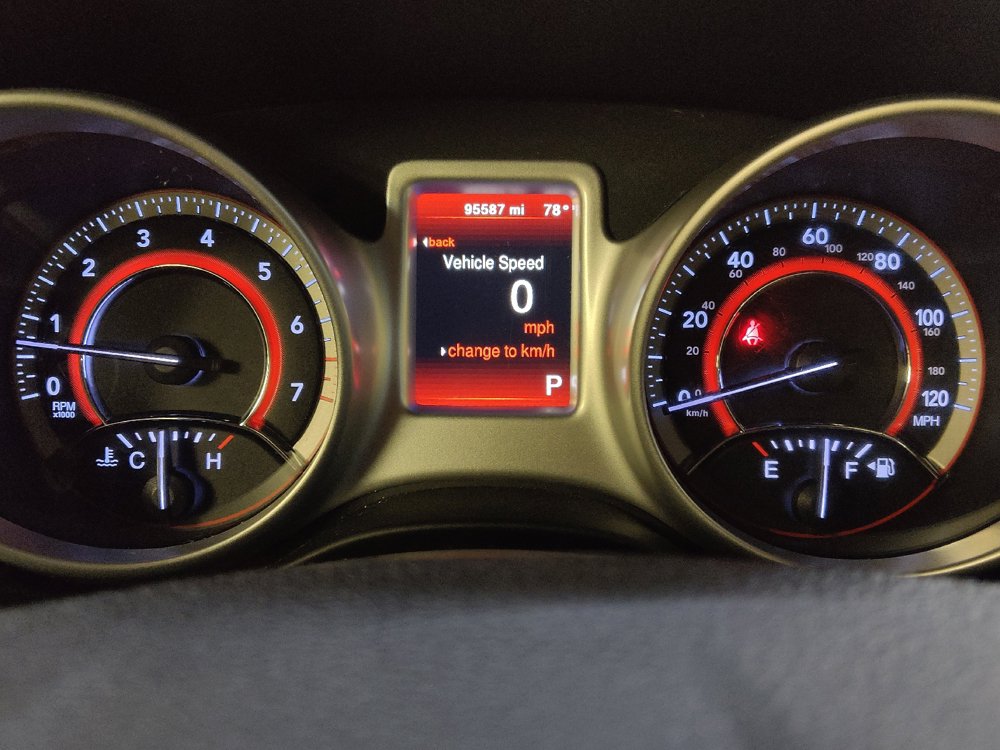 Used 2020 Dodge Journey SE w/ Blacktop Package FWD image 23